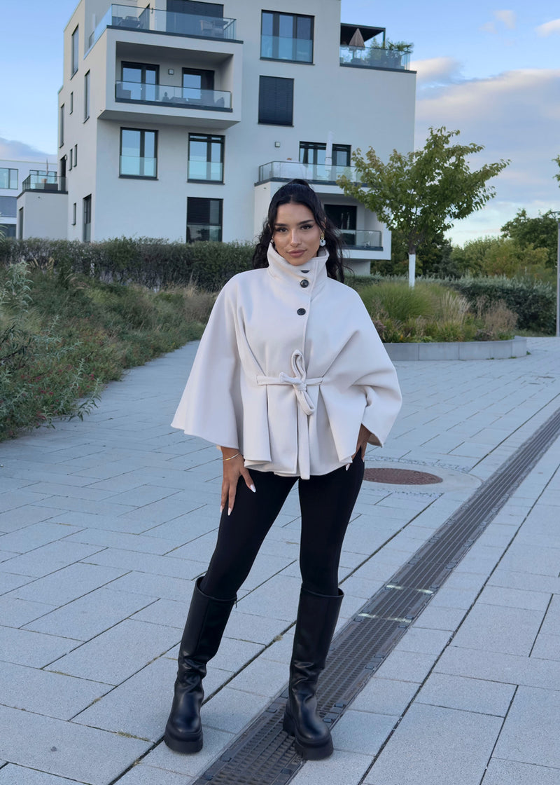 Cape Mantel mit Bindegürtel