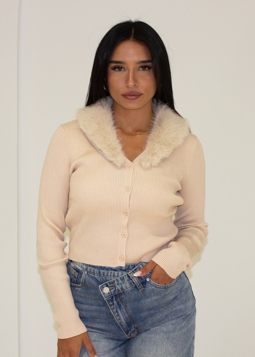Cardigan mit Kunstfellkragen - NAHA