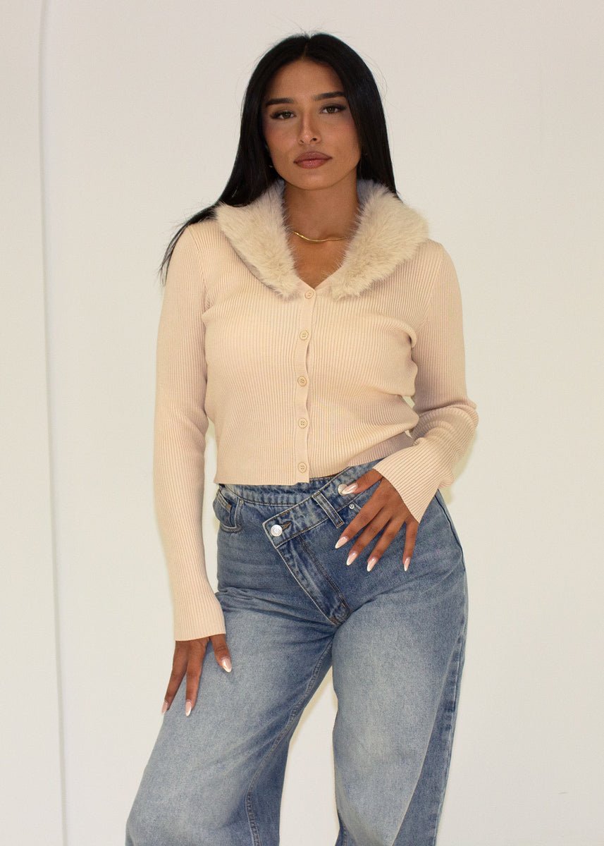 Cardigan mit Kunstfellkragen - NAHA