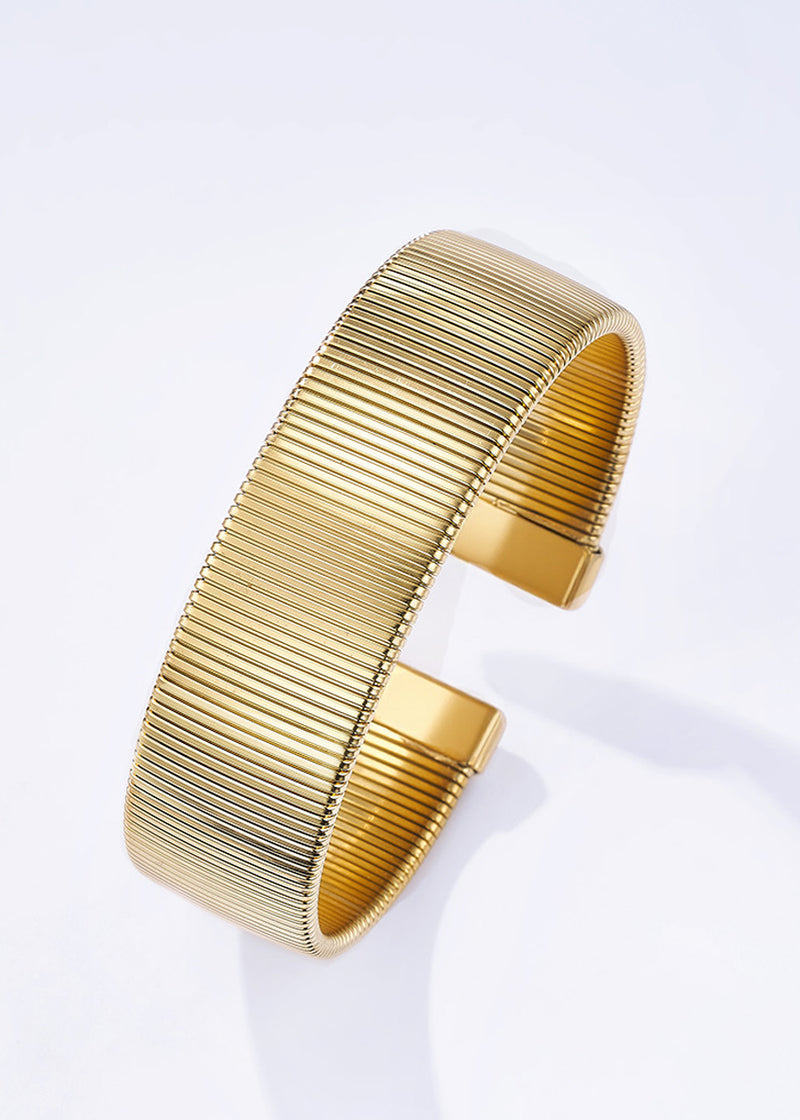 Armreif breit mit Struktur & offener Form