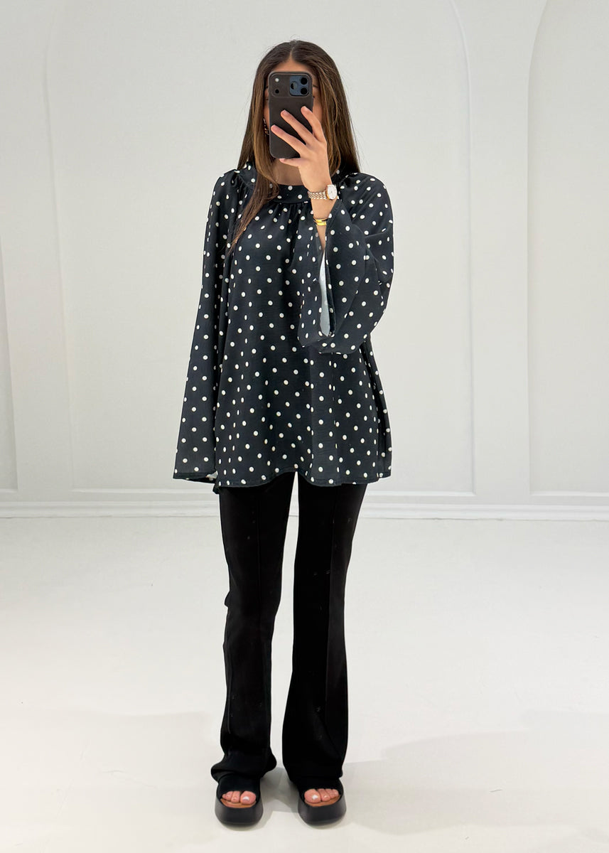Bluse mit Punkten & weiten Ärmeln