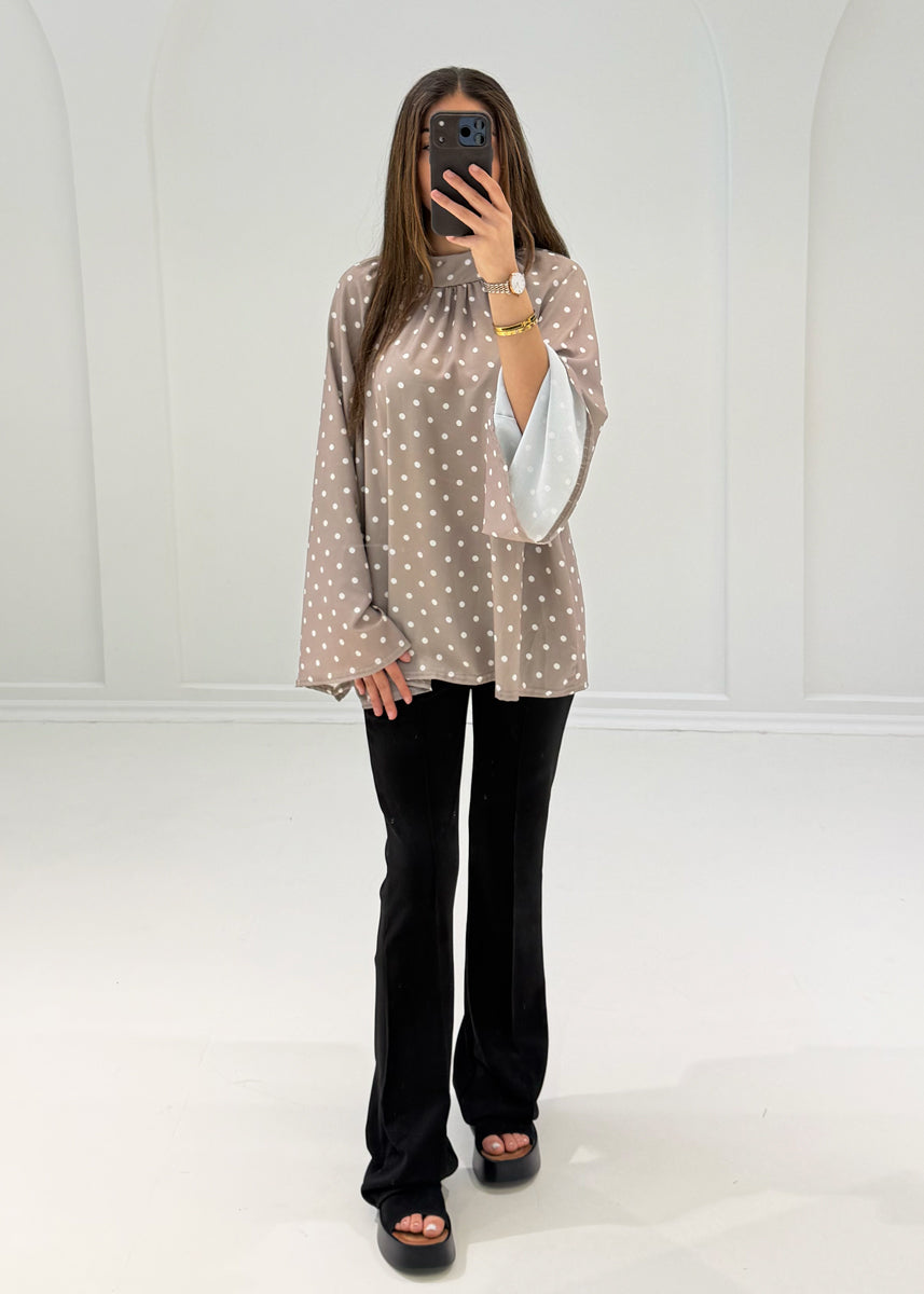 Bluse mit Punkten & weiten Ärmeln
