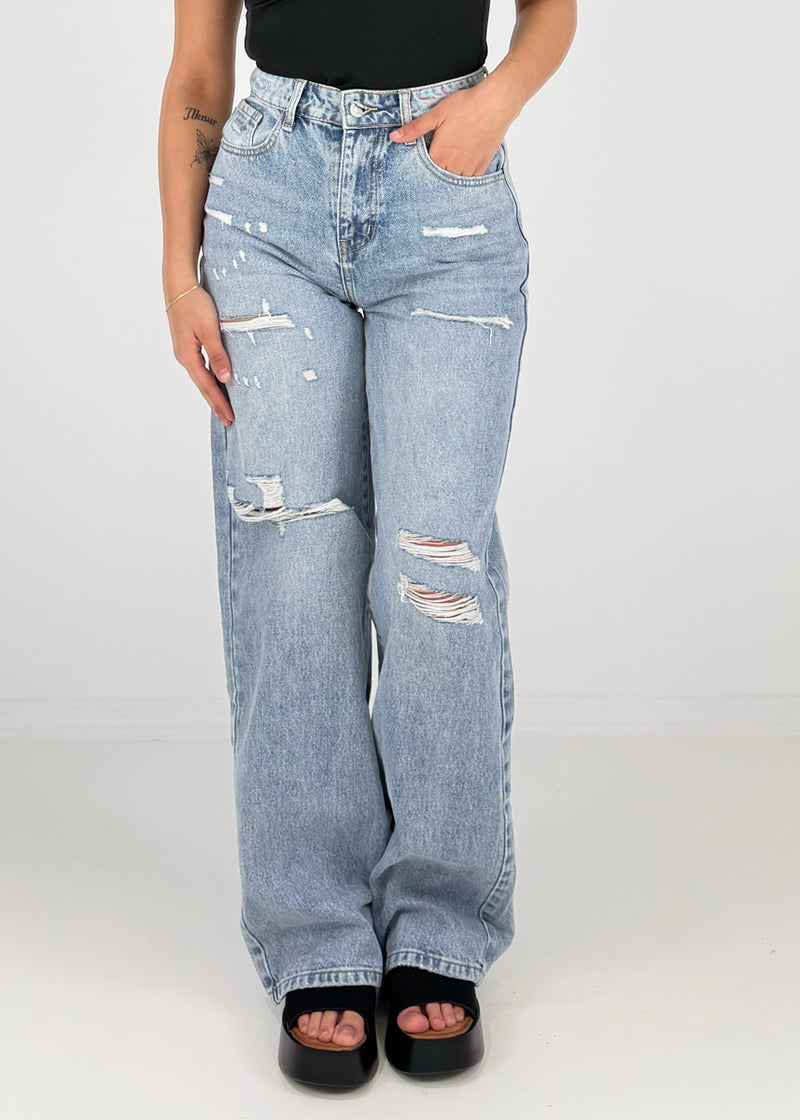 Jeans mit Destroyed-Details