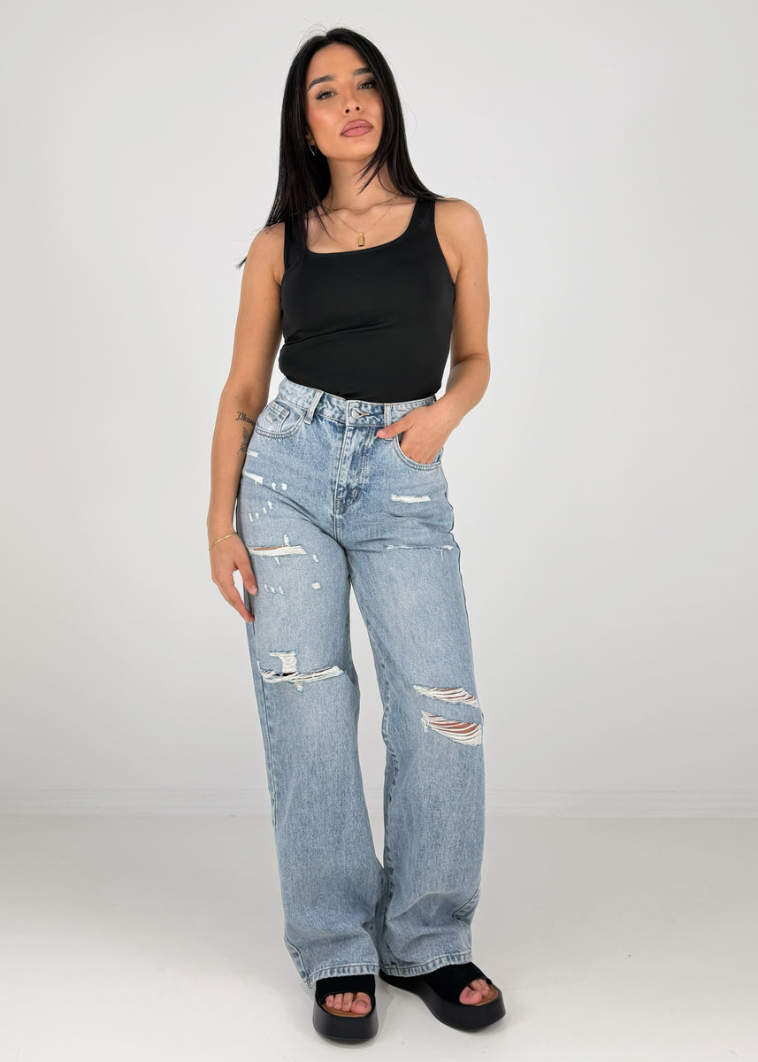 Jeans mit Destroyed-Details
