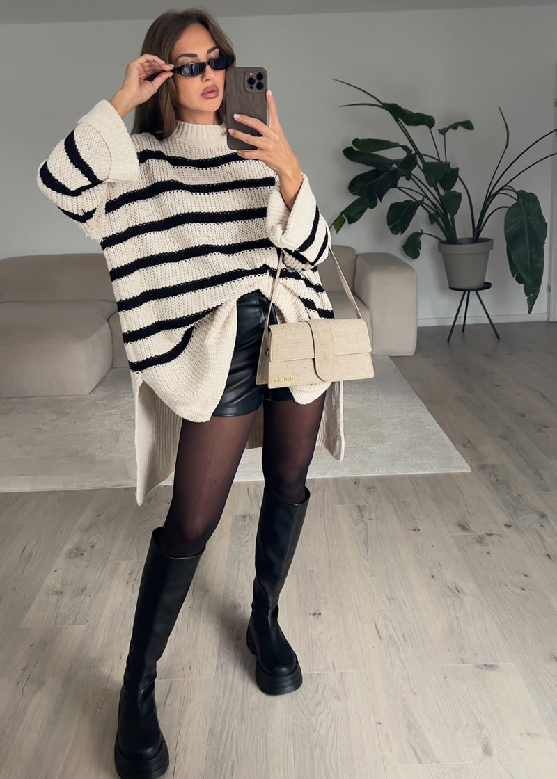 Gestreifter Strickpullover