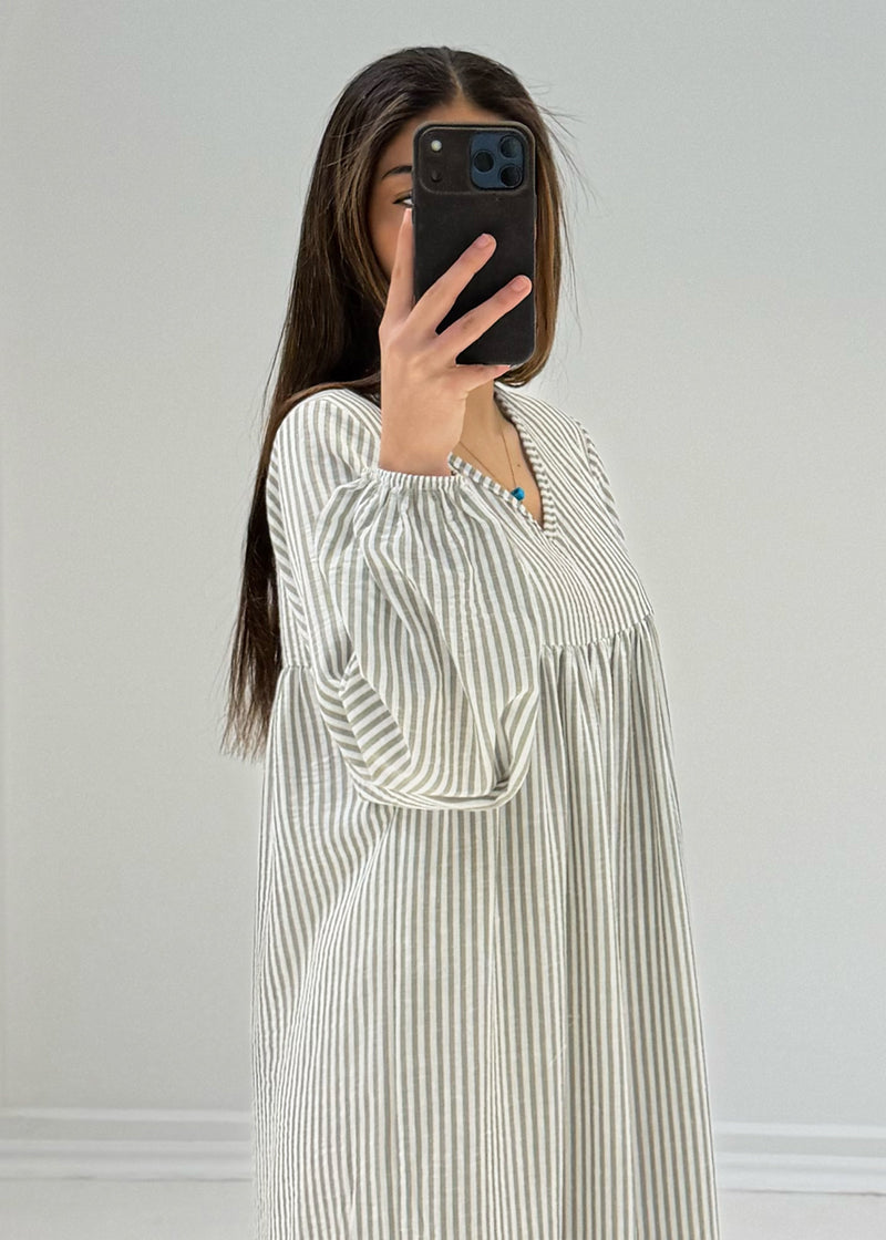 Gestreiftes Maxikleid