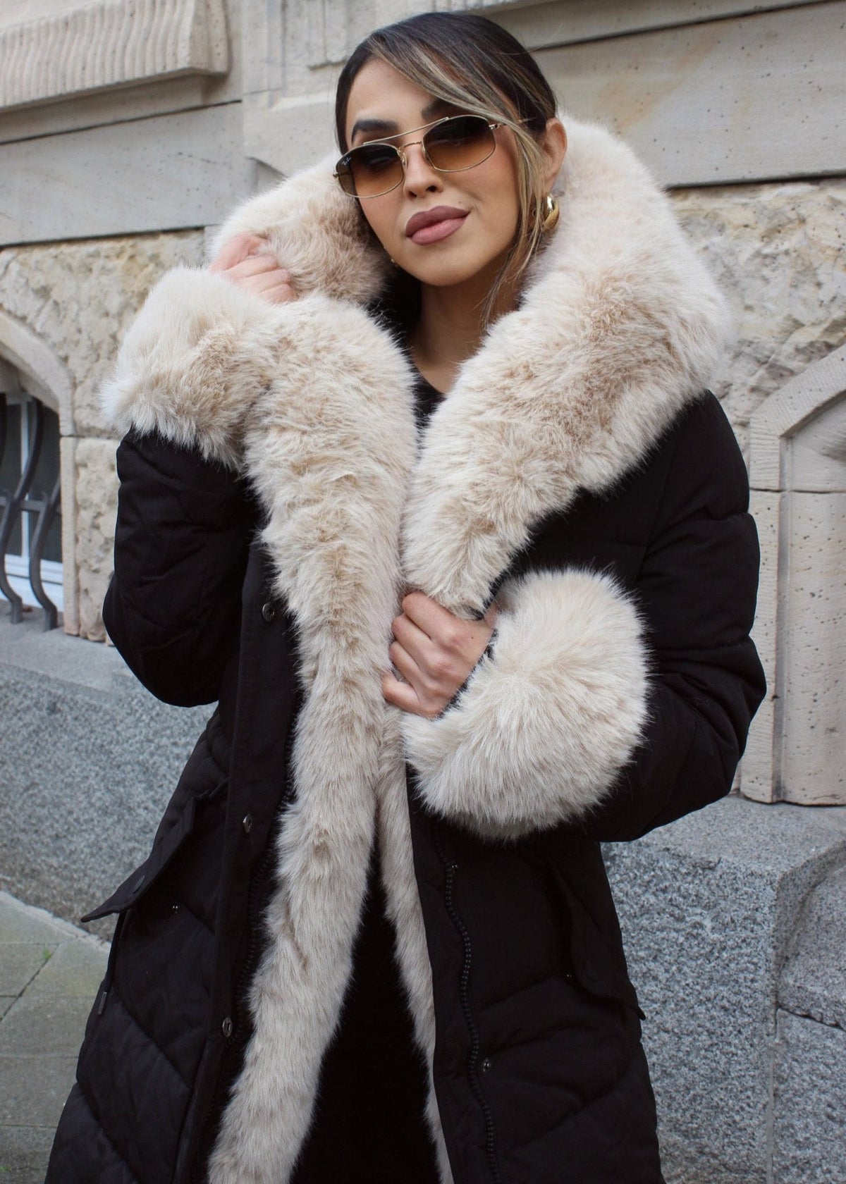 Jacke mit extra großem Kunstfell - NAHA