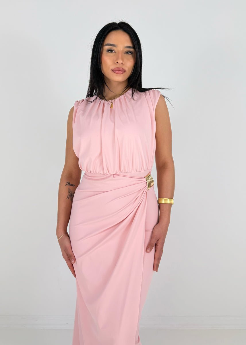 Kleid mit Drapierung und Metall-Detail - NAHA
