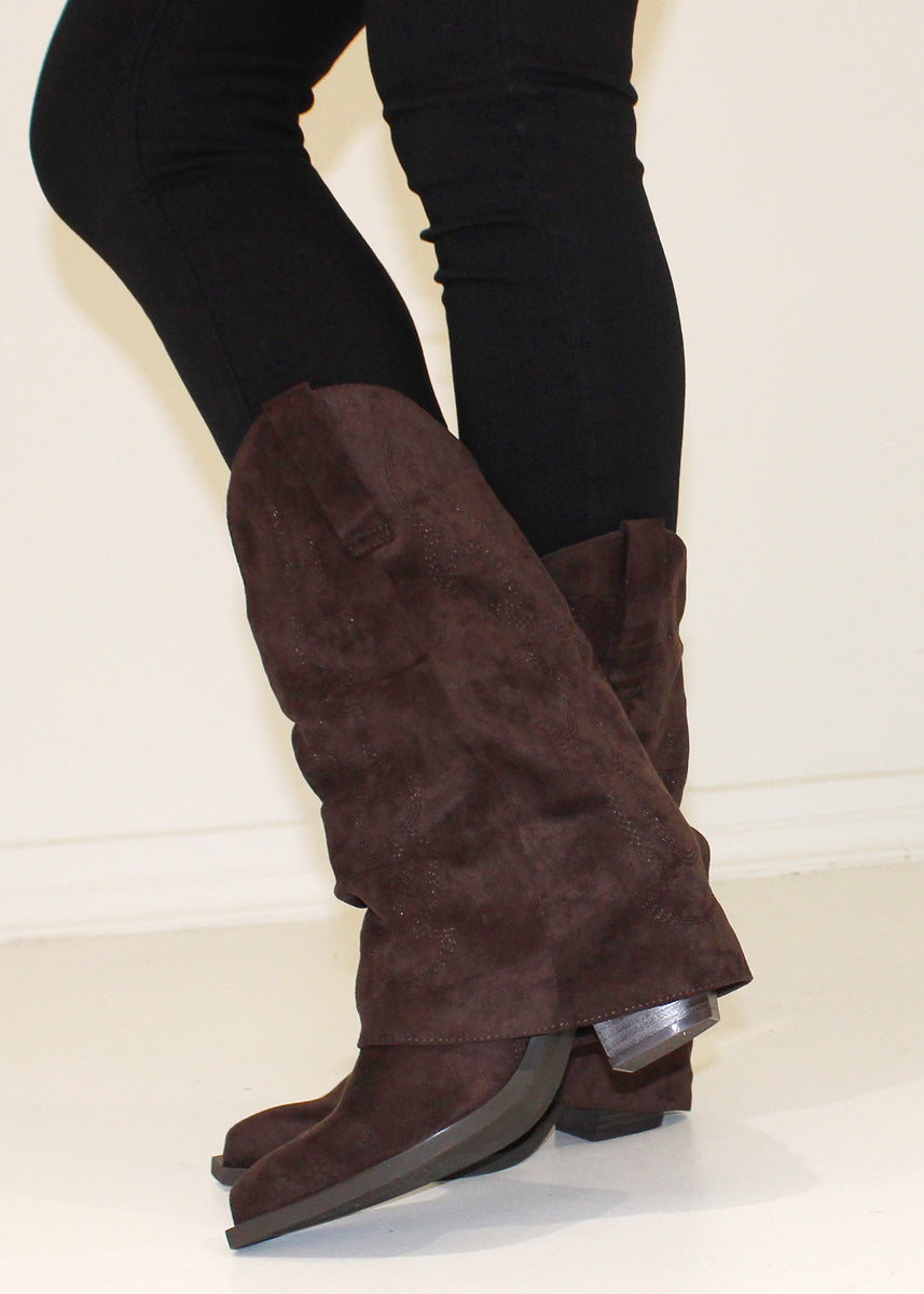 Stiefeletten in Wildlederoptik mit Ziernähten