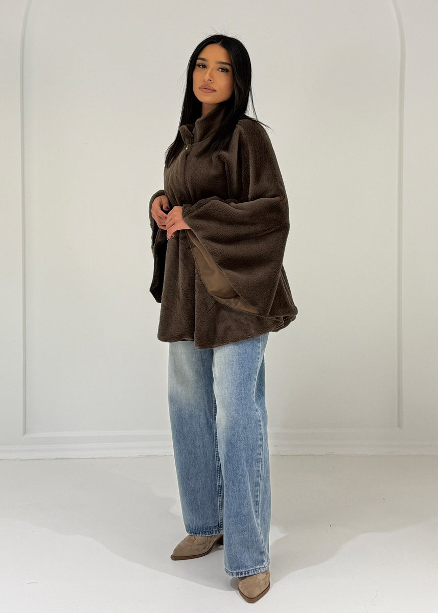 Poncho aus Kunstfell