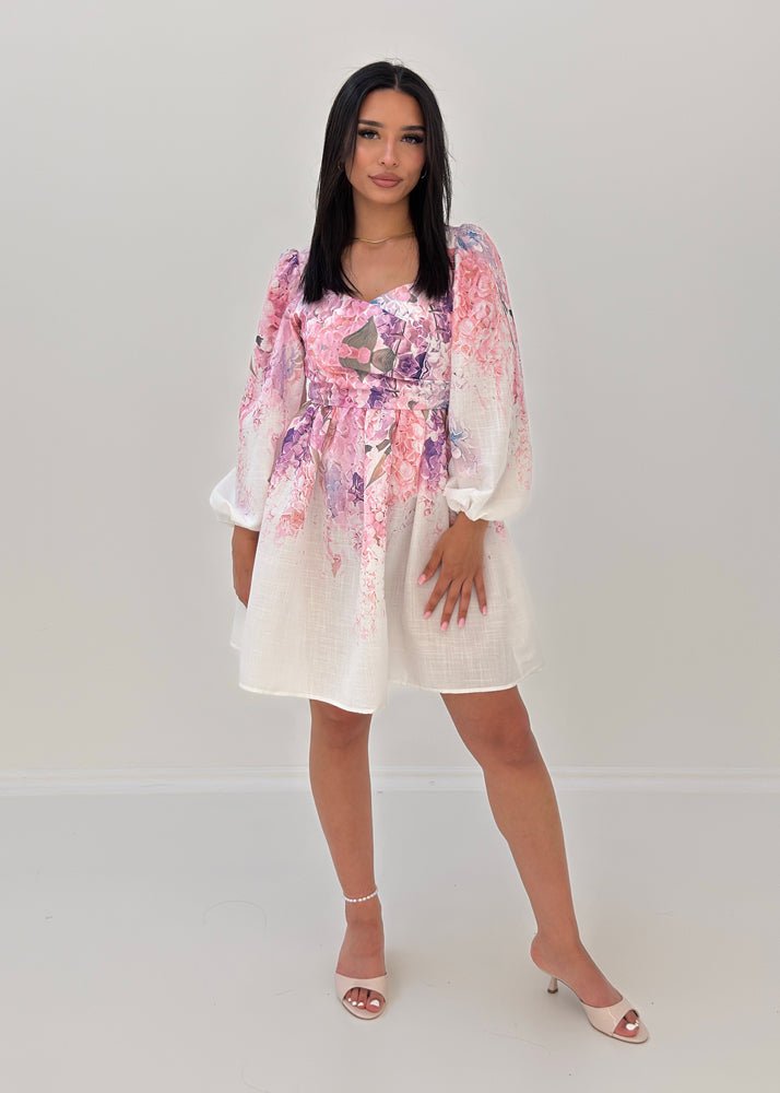 Kurzes Kleid mit floralem Muster - NAHA