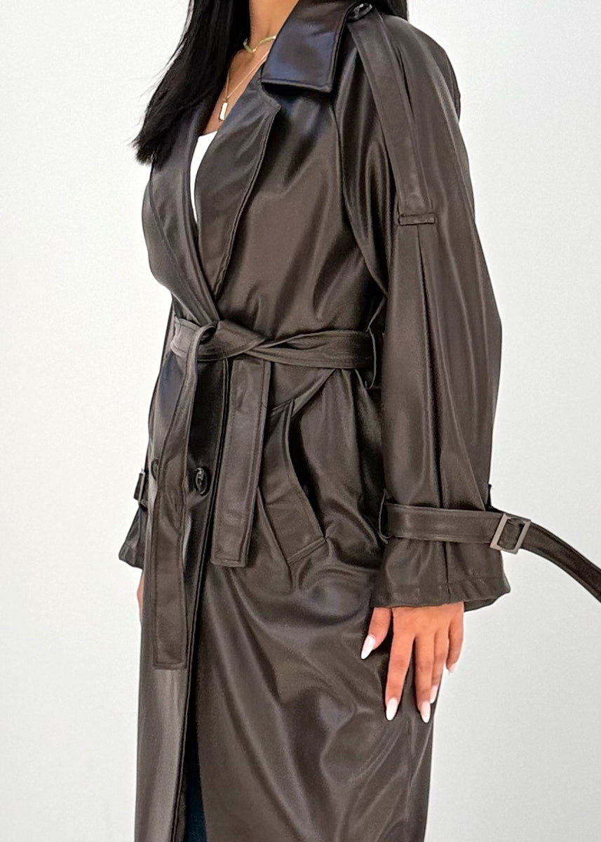 Langer Trenchcoat in Lederoptik