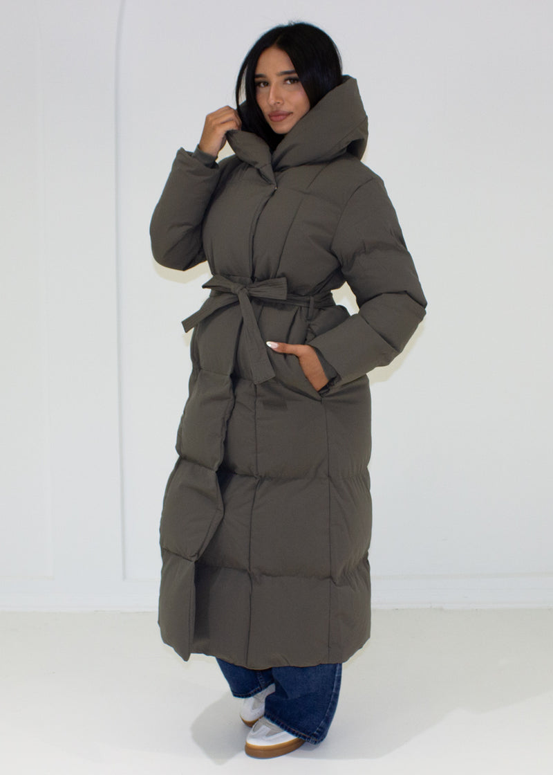 Winterjacke mit Kapuze