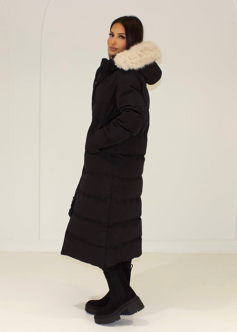 Langer Winterparka mit Fellkapuze - NAHA