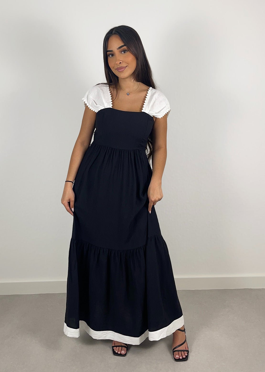 Maxikleid mit breiten Trägern - NAHA