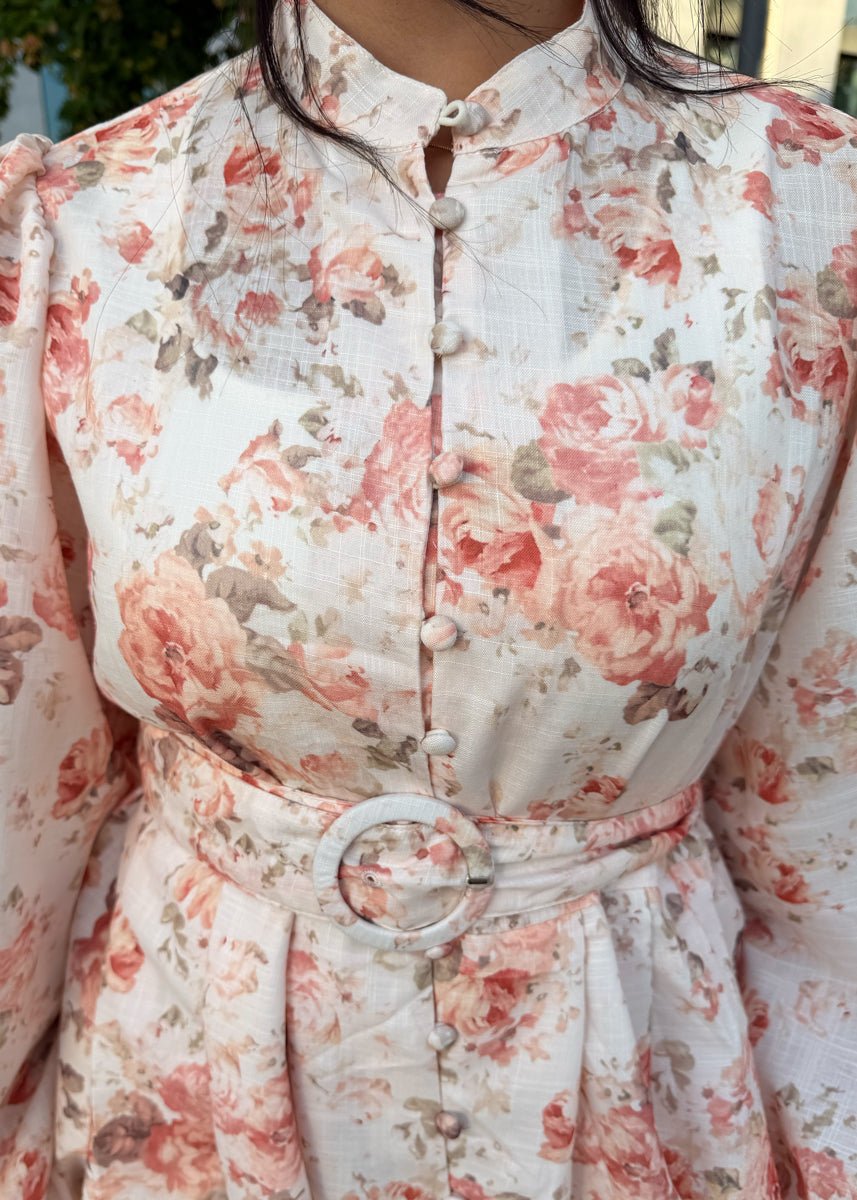 Maxikleid mit floralem Muster in Weiß - NAHA
