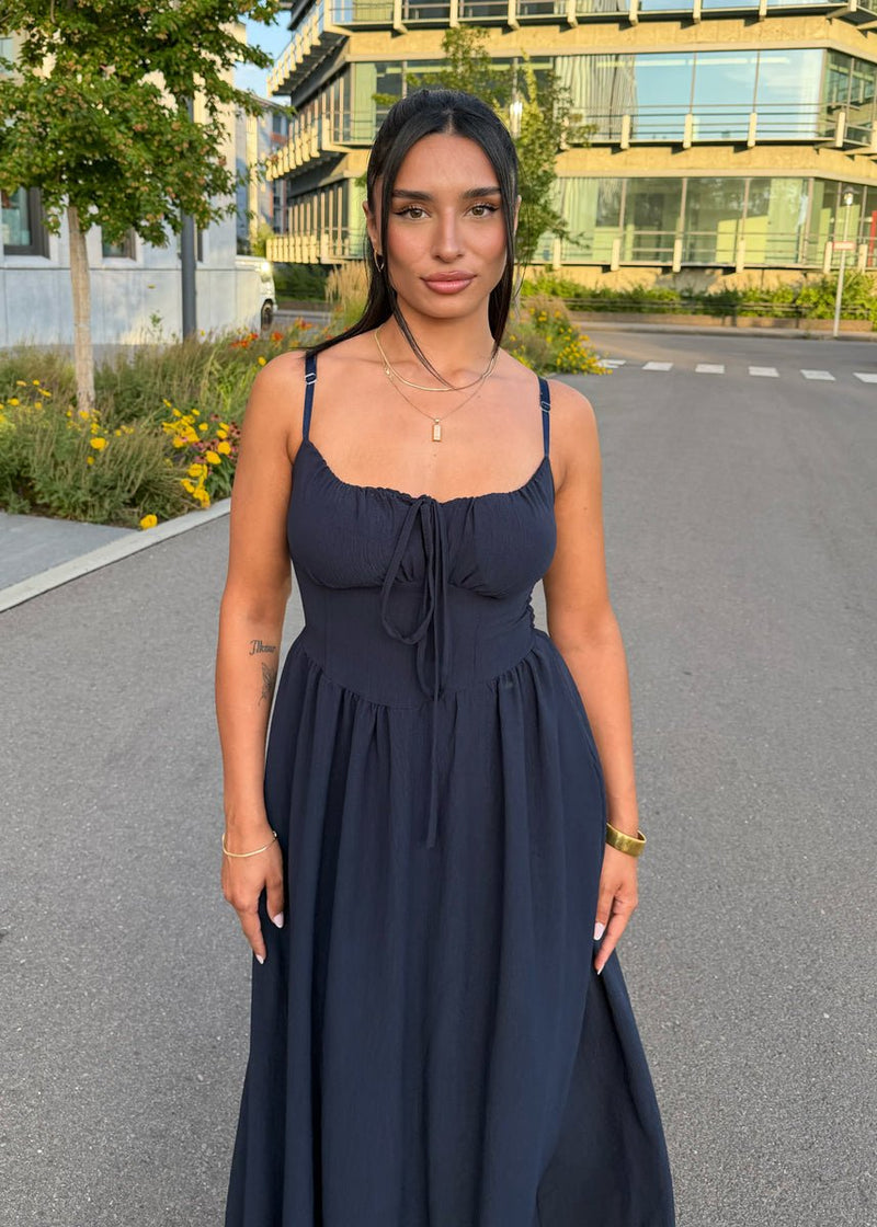 Maxikleid mit Schleife & Spaghettiträgern Dunkelblau - NAHA