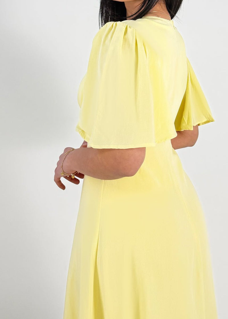 Maxikleid mit V-Ausschnitt und Flügelärmeln - NAHA