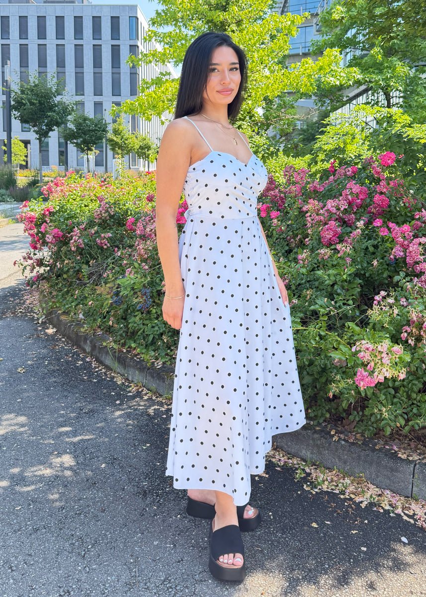 Midikleid mit Punkten & Spaghettiträgern – Weiß - NAHA