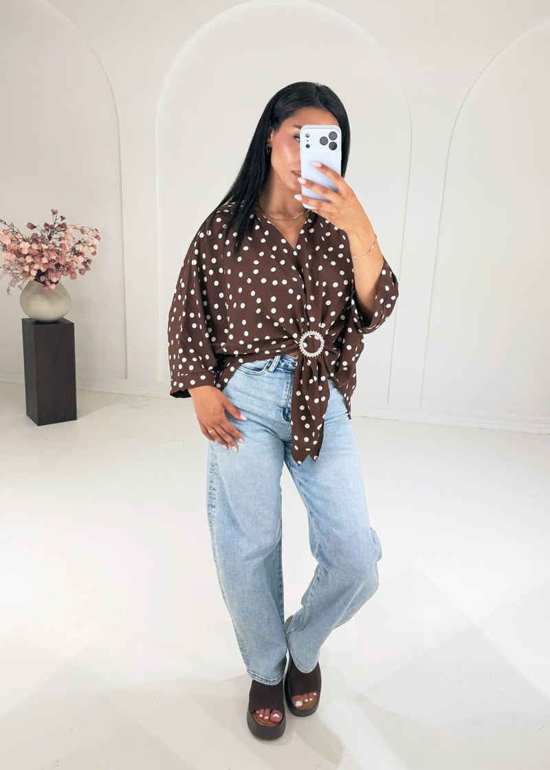 Oversize-Bluse mit Polka Dots & Schmuckring Braun - NAHA