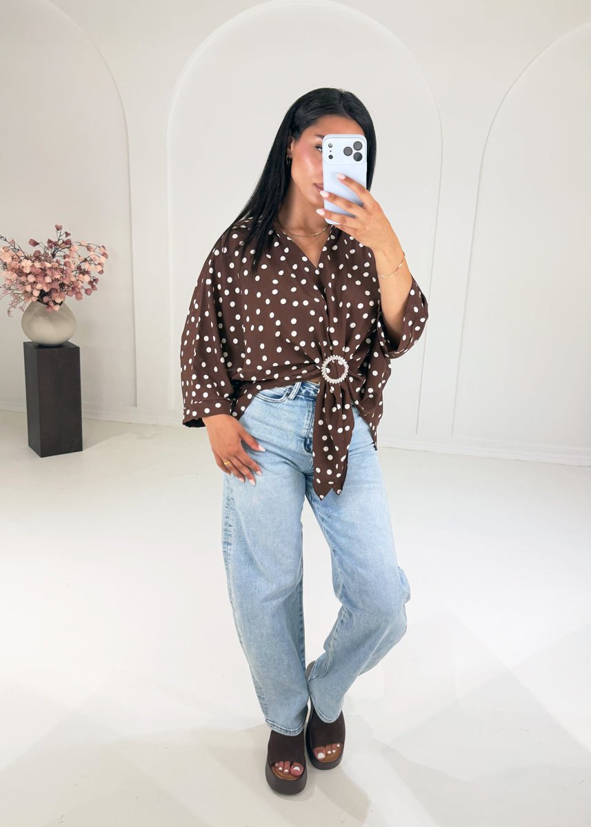 Oversize-Bluse mit Polka Dots & Schmuckring Braun - NAHA
