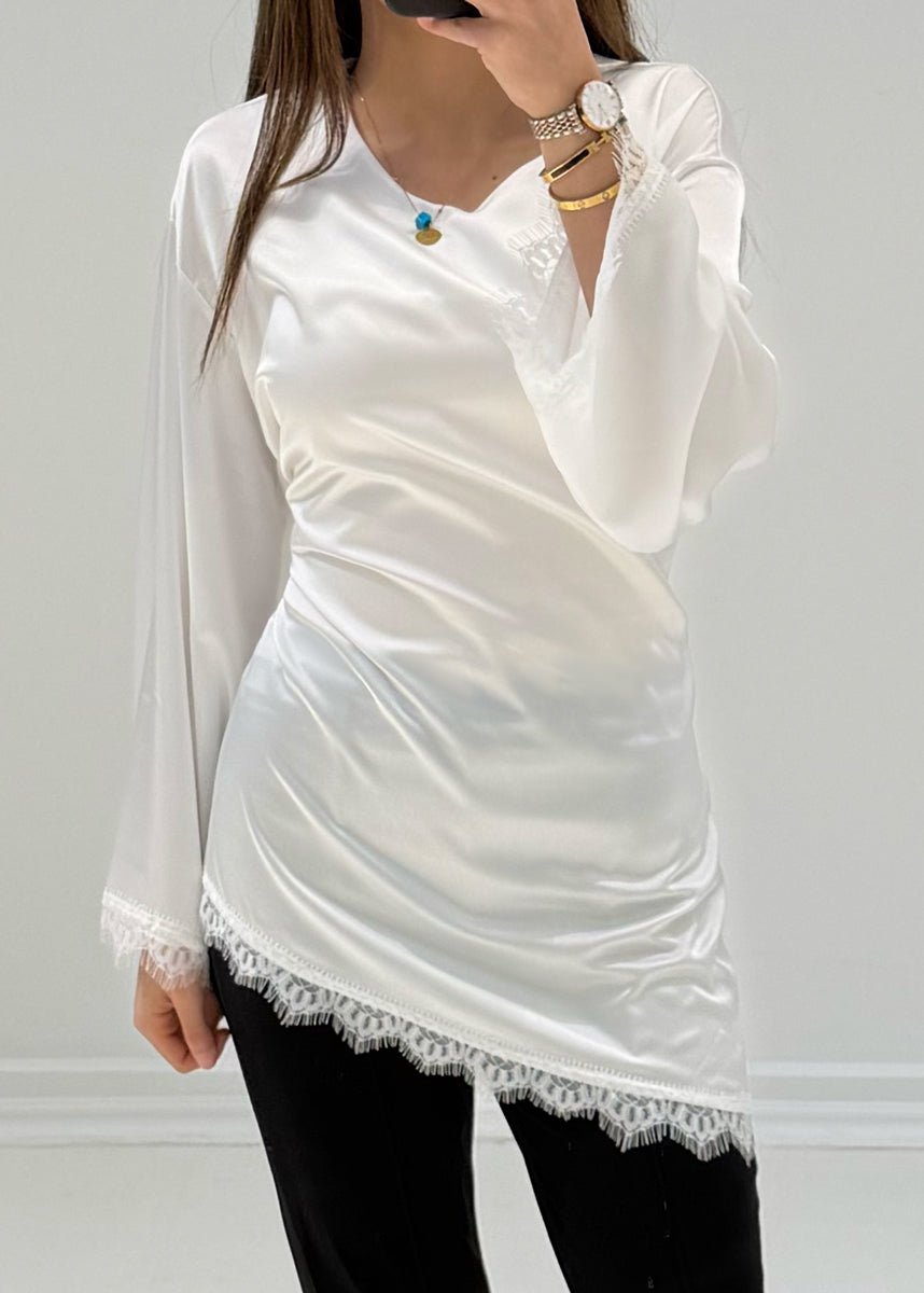 Satinbluse mit Spitze & Bindeband - NAHA