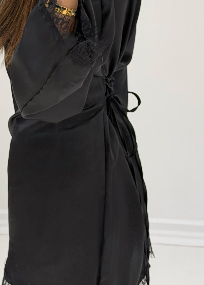 Satinbluse mit Spitze & Bindeband - NAHA