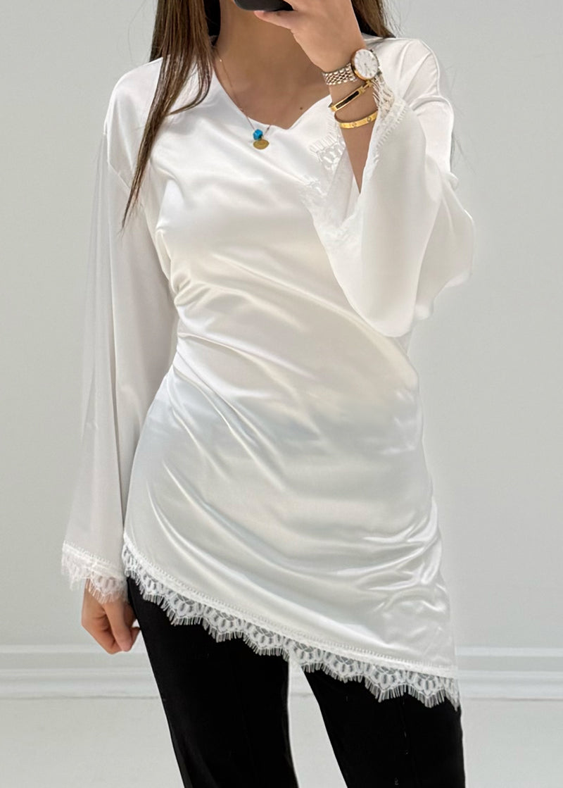 Satinbluse mit Spitze & Bindeband