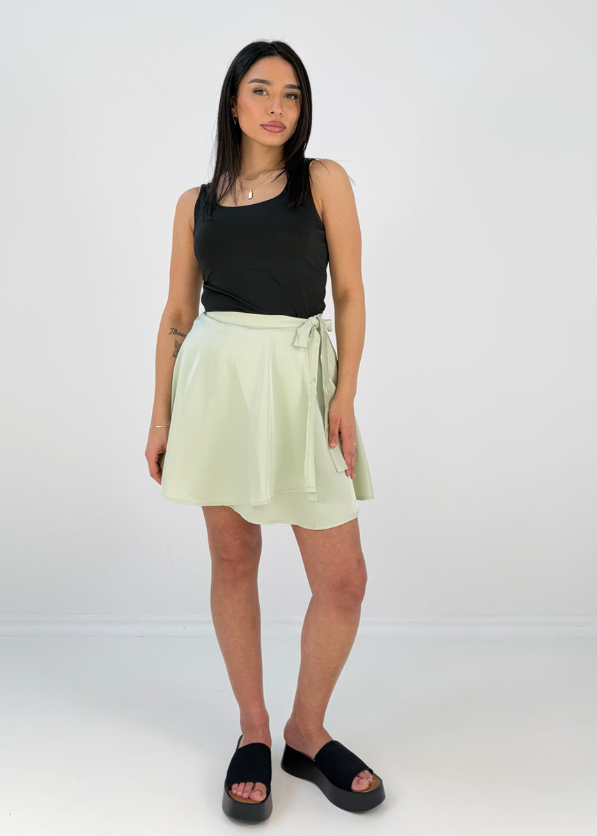 Rock mit integrierter Shorts