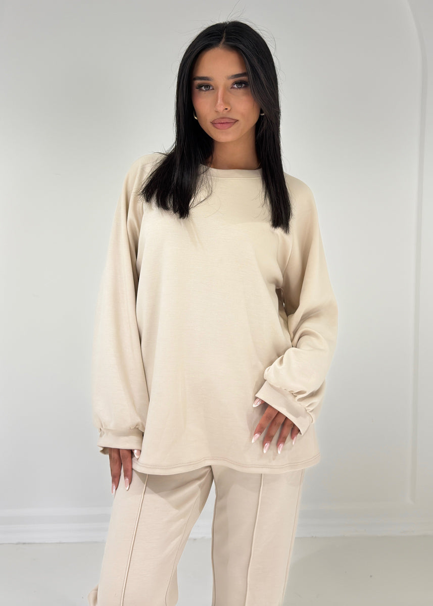 Zweiteiler mit weitem Oberteil & Hose