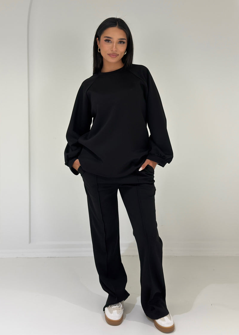 Zweiteiler mit weitem Oberteil & Hose