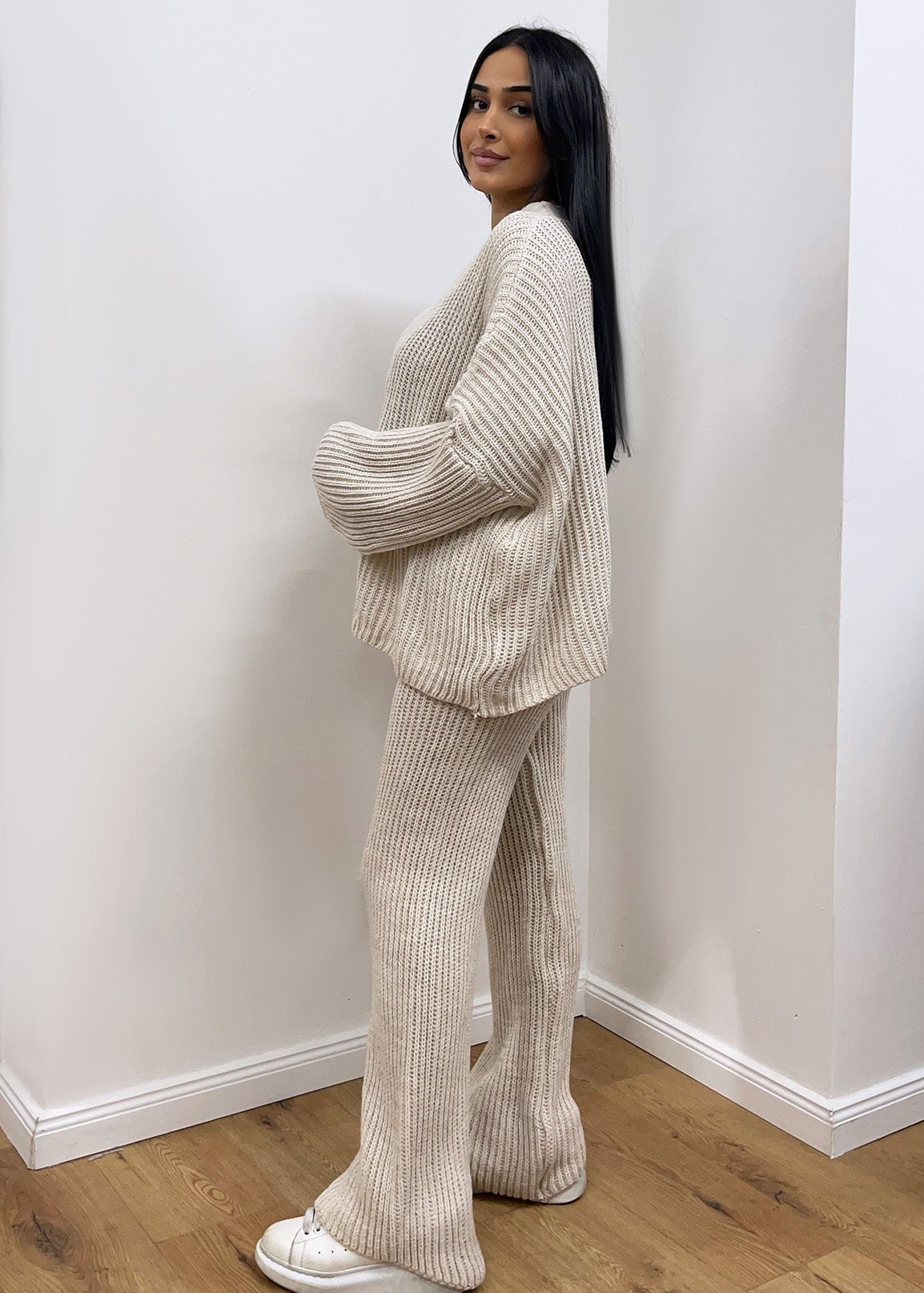 Strick-Set aus Cardigan und Hose - NAHA