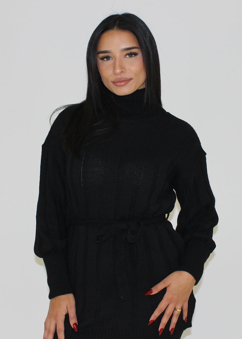 Strickset mit Rollkragen & Bindegürtel