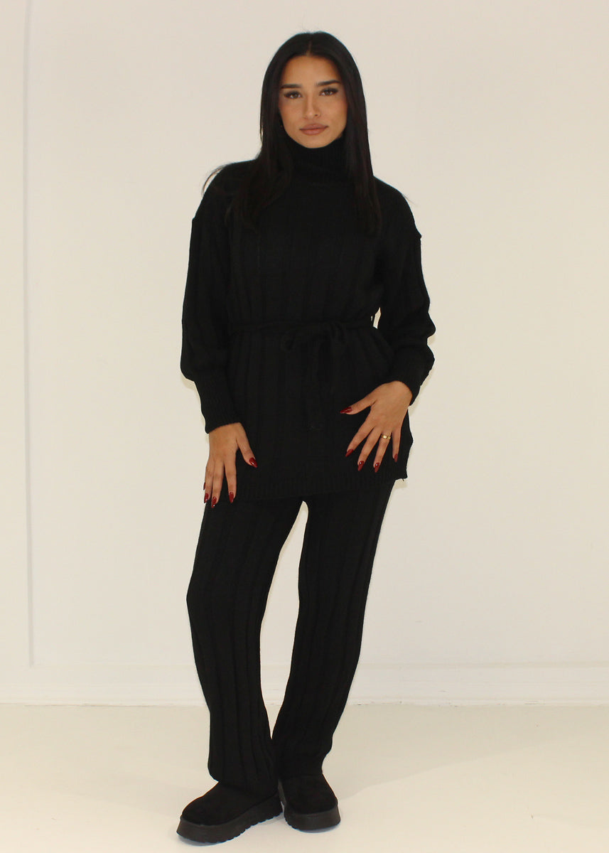 Strickset mit Rollkragen & Bindegürtel