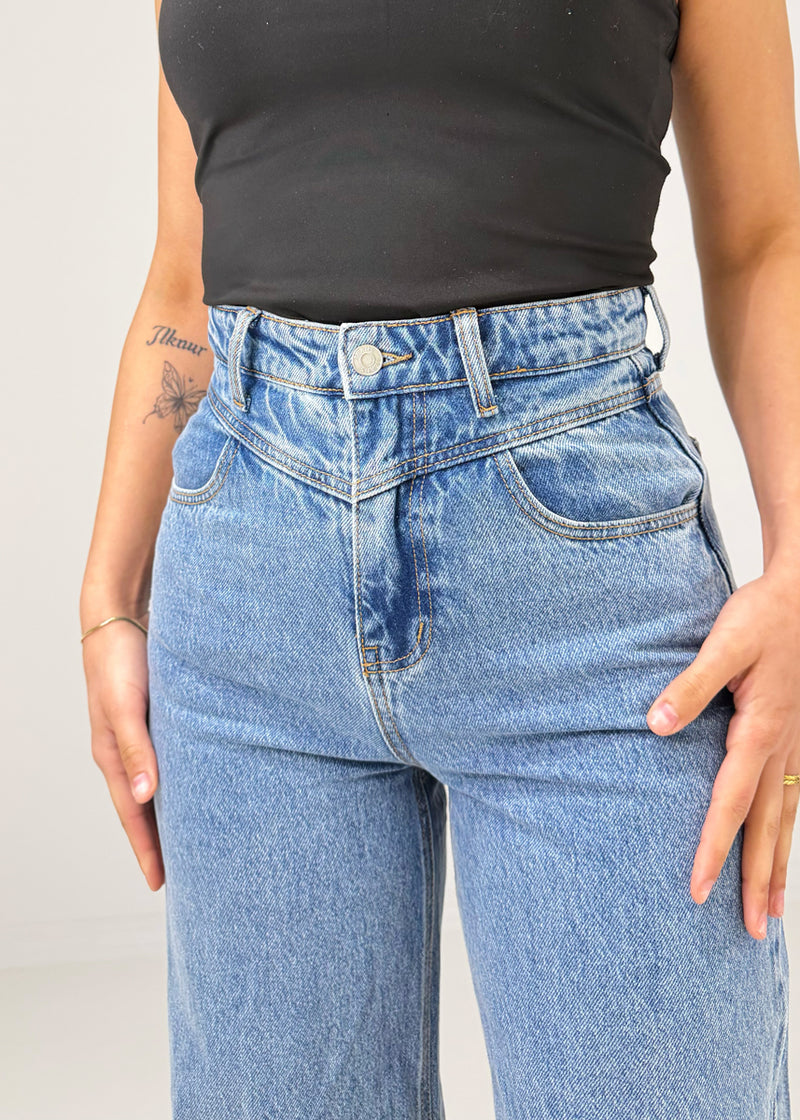 Wide Leg Jeans mit überkreuztem Bund