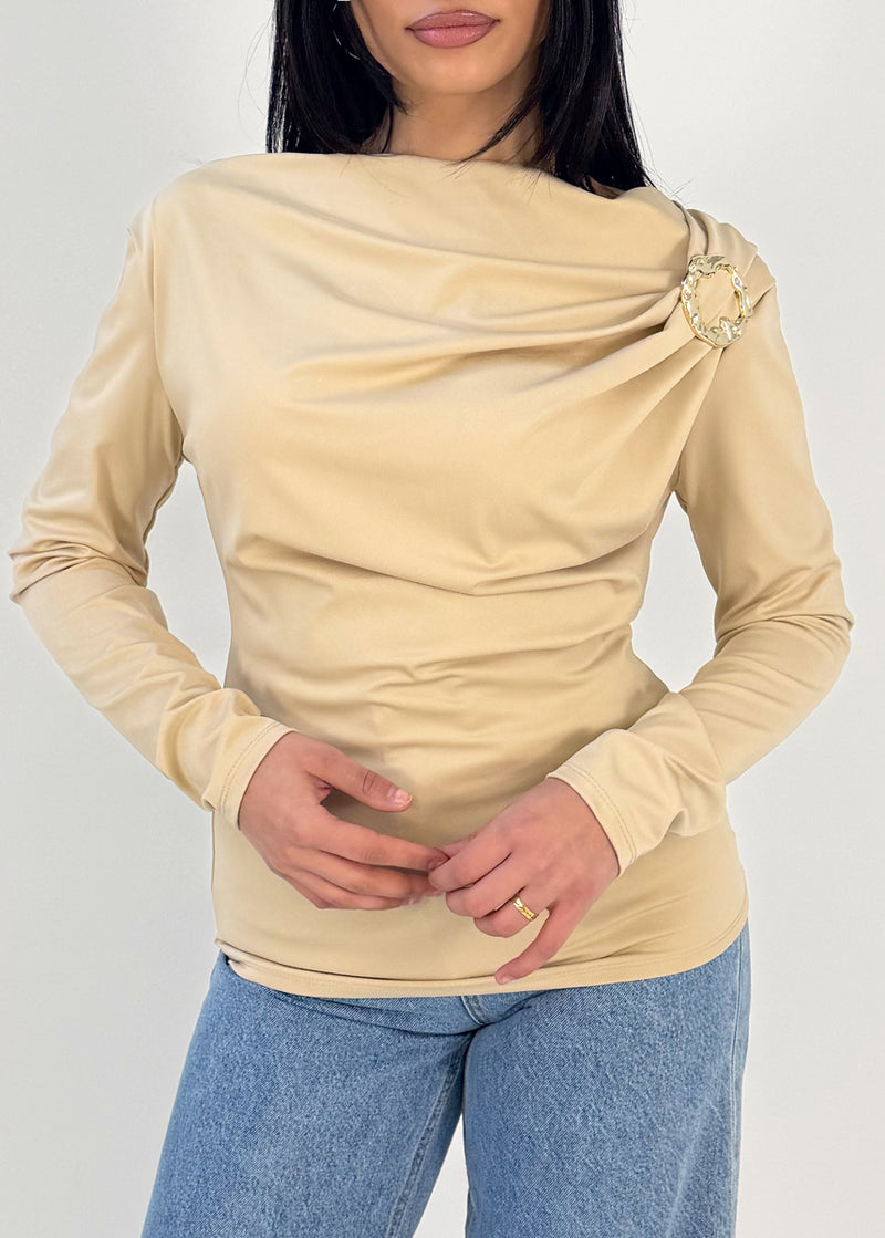 Langarmshirt mit Zierspange