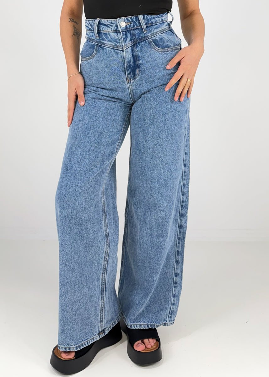 Wide Leg Jeans mit überkreuztem Bund - NAHA