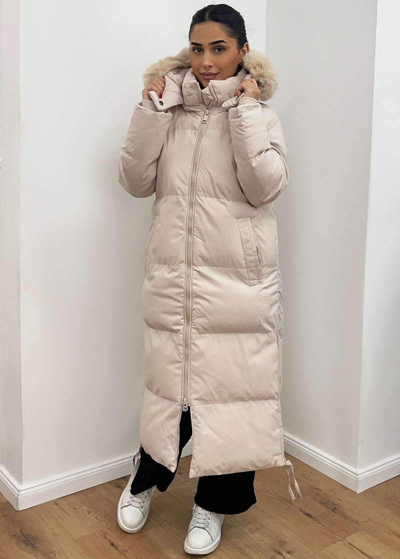 Winterparka mit Kapuze aus Kunstfell - NAHA
